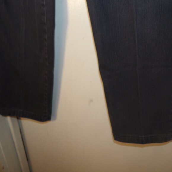 Gloria Vanderbilt Amanda Lightly Embellished Mom Jeans Sz 12 - Picture 3 of 6